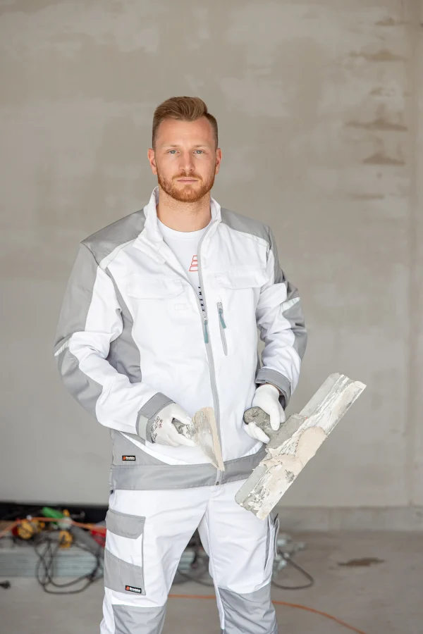 Летние брюки Brodeks KS 302, белый/серый